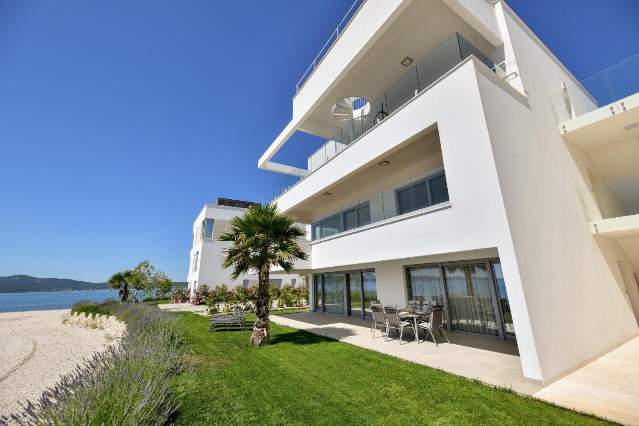 "Babe" Beachfront Residence Sukošan Exteriör bild